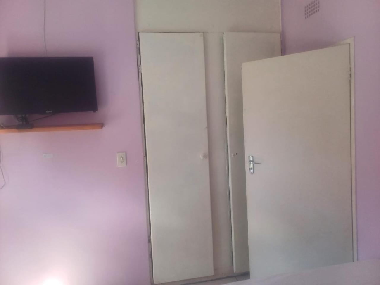 Kempton Park Lodge Birch Acres ケンプトンパーク エクステリア 写真