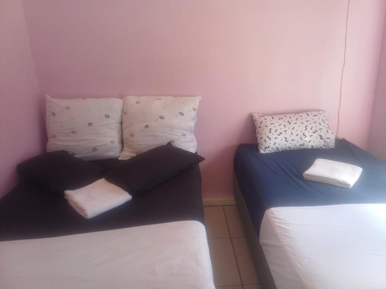 Kempton Park Lodge Birch Acres ケンプトンパーク エクステリア 写真