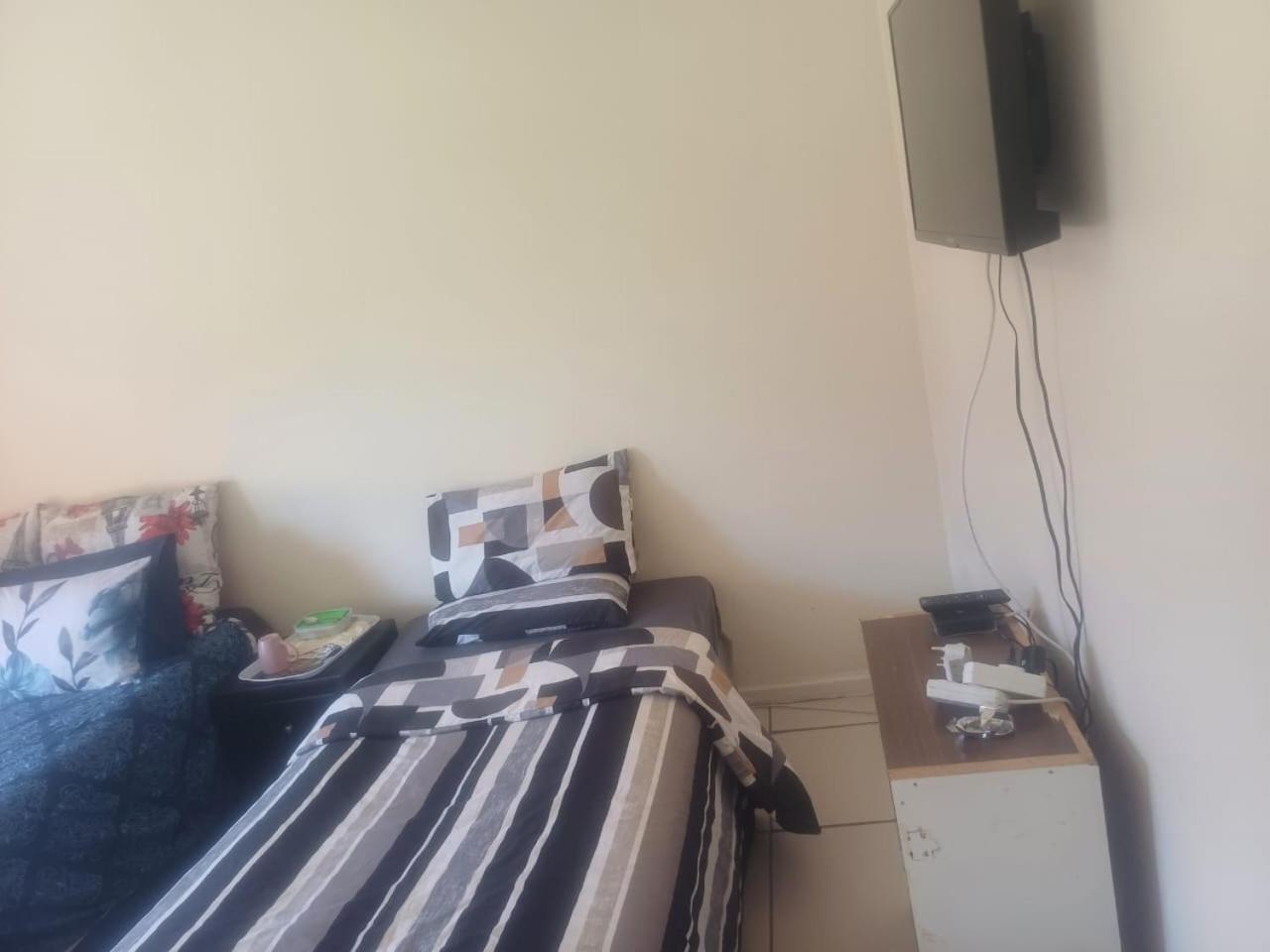 Kempton Park Lodge Birch Acres ケンプトンパーク エクステリア 写真