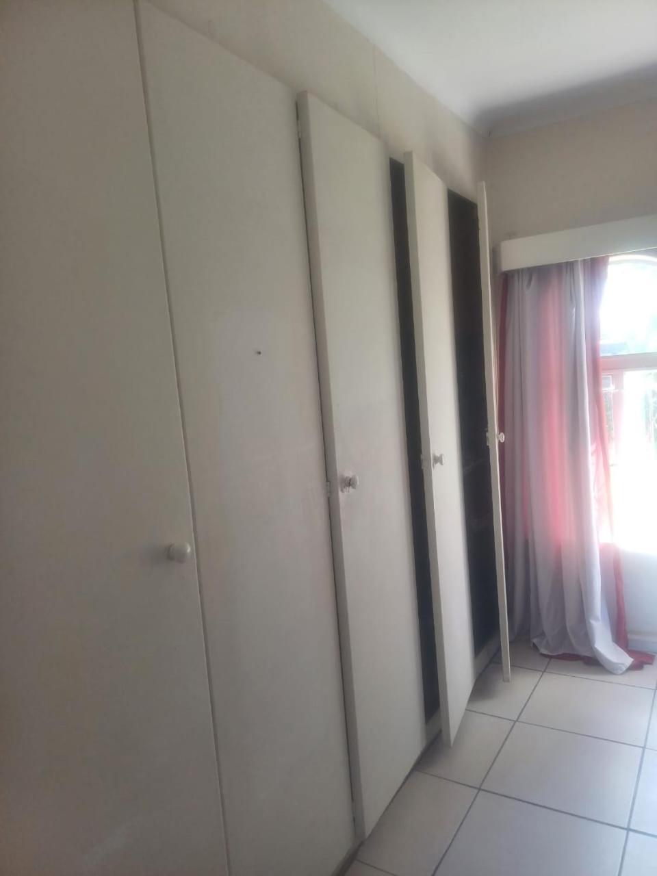 Kempton Park Lodge Birch Acres ケンプトンパーク エクステリア 写真